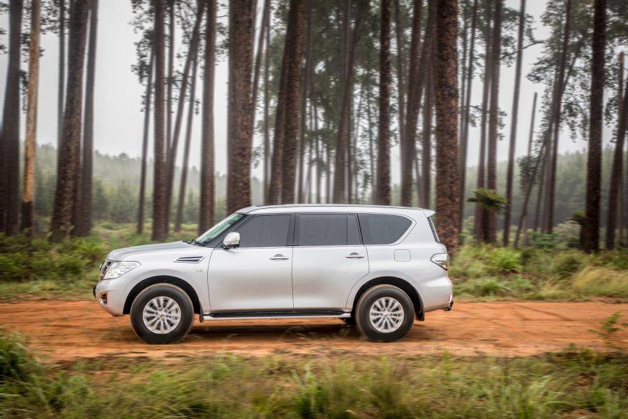  Nissan Patrol (Y62) 2017 года  (ZA) (фото 9 из 19)
